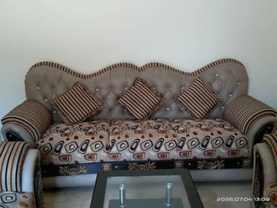 5seater sofa set with Dining table With Excellent condition 1 monthuse