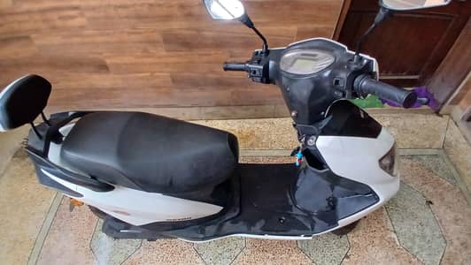 best condition selling scooty