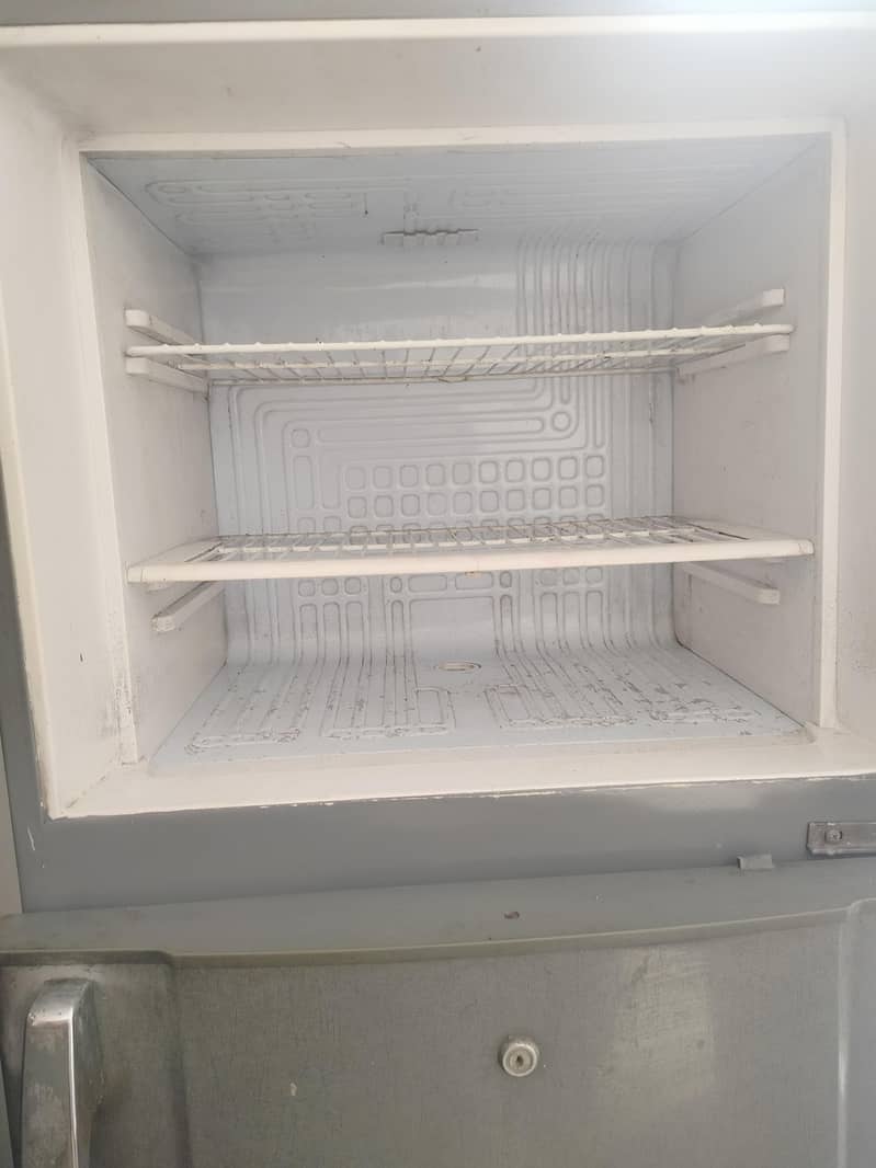 fridge 0