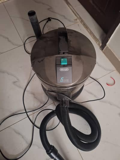 delonghi vaccum cleaner