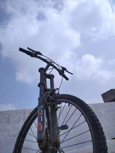 Used Bicycle available, need some maintenance