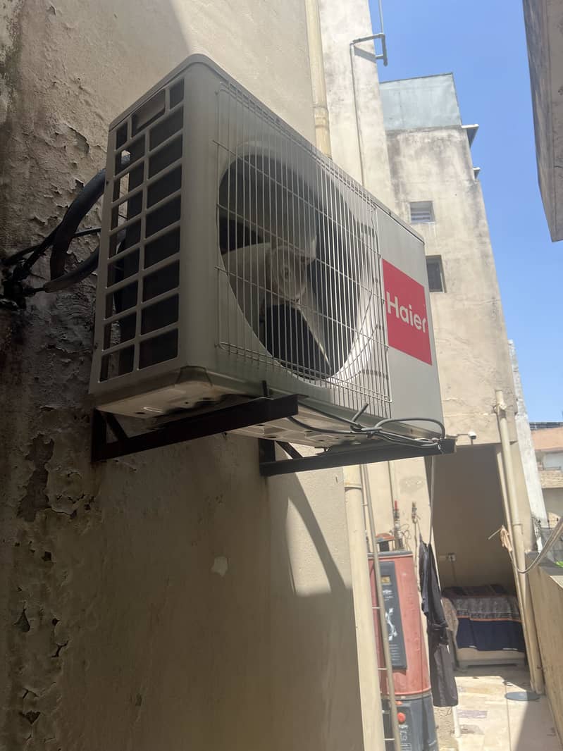 Split AC 1
