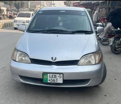Toyota Platz 2002