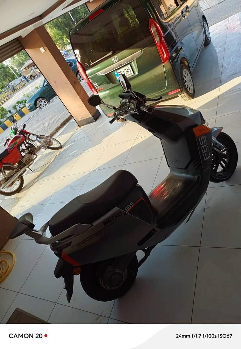 scooty 5