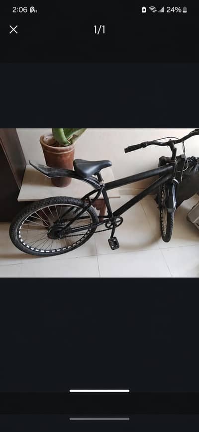 Stylish black cycle Good condition