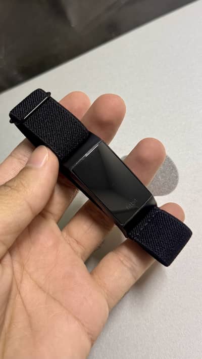 Google Fitbit charge 4 built in gps