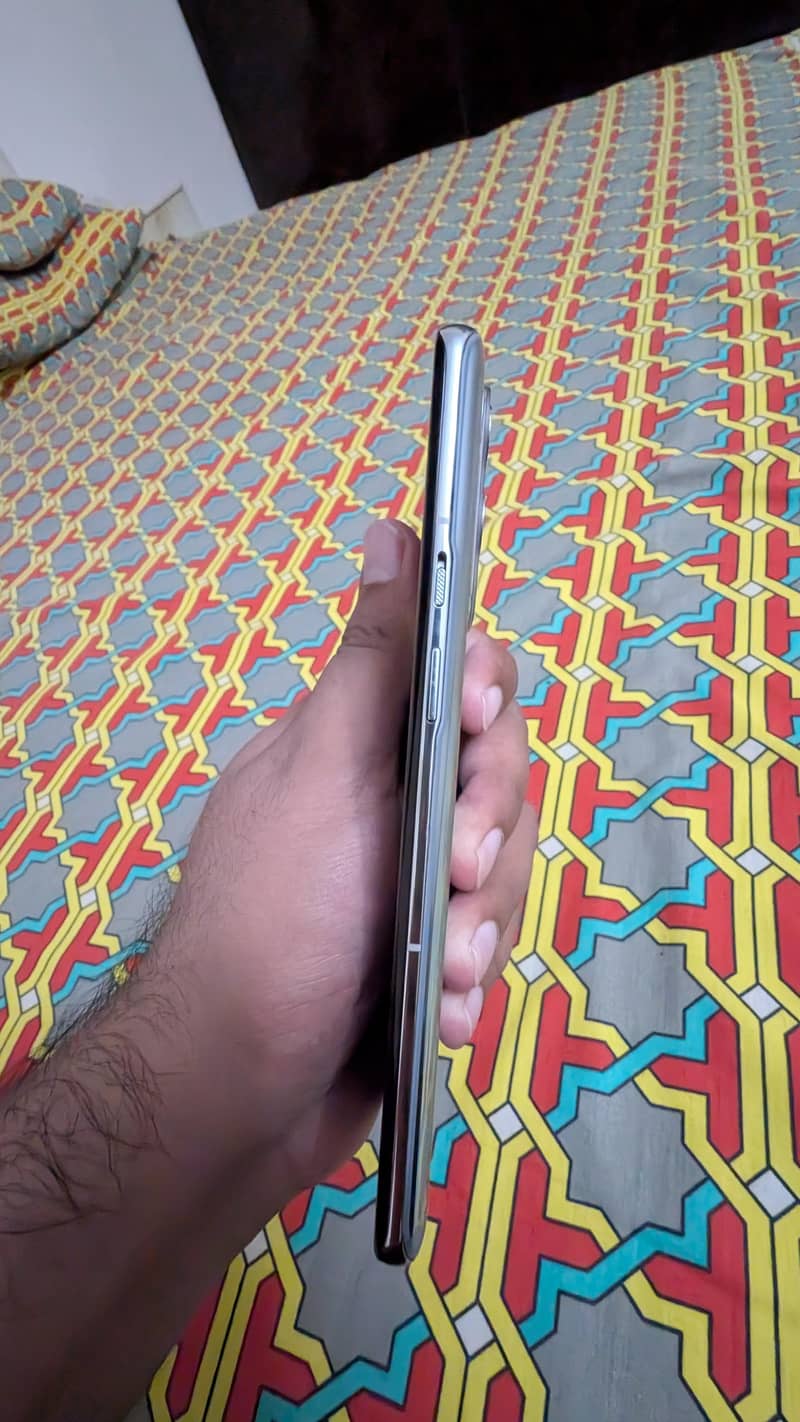 One Plus 9 Pro 3