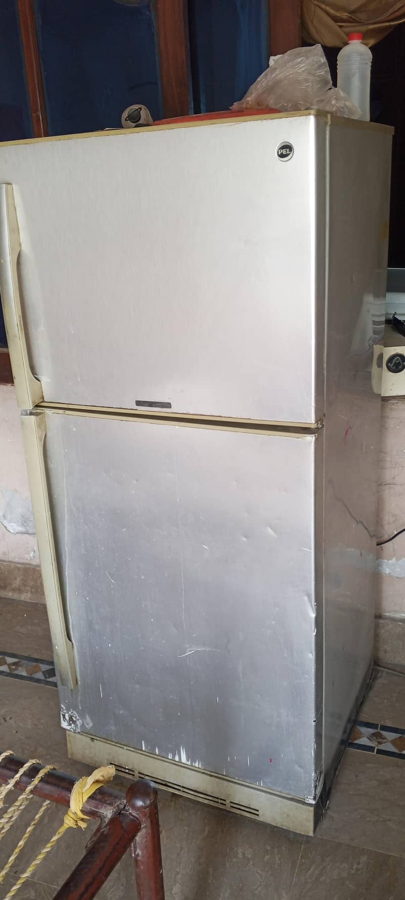 refrigerator 0