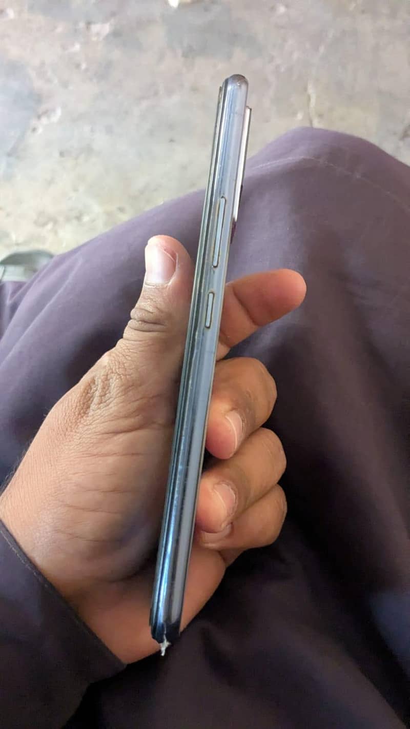 vivo e21 4