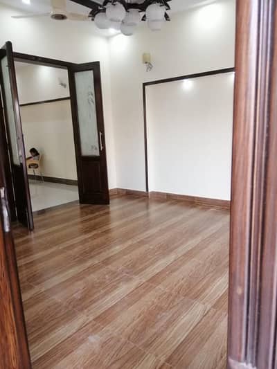 10 MARLA UPPER PORTION AVAILABLE FOR RENT IN TARIQ GARDEN FOR BACHELORS AND JOB HOLDERS
