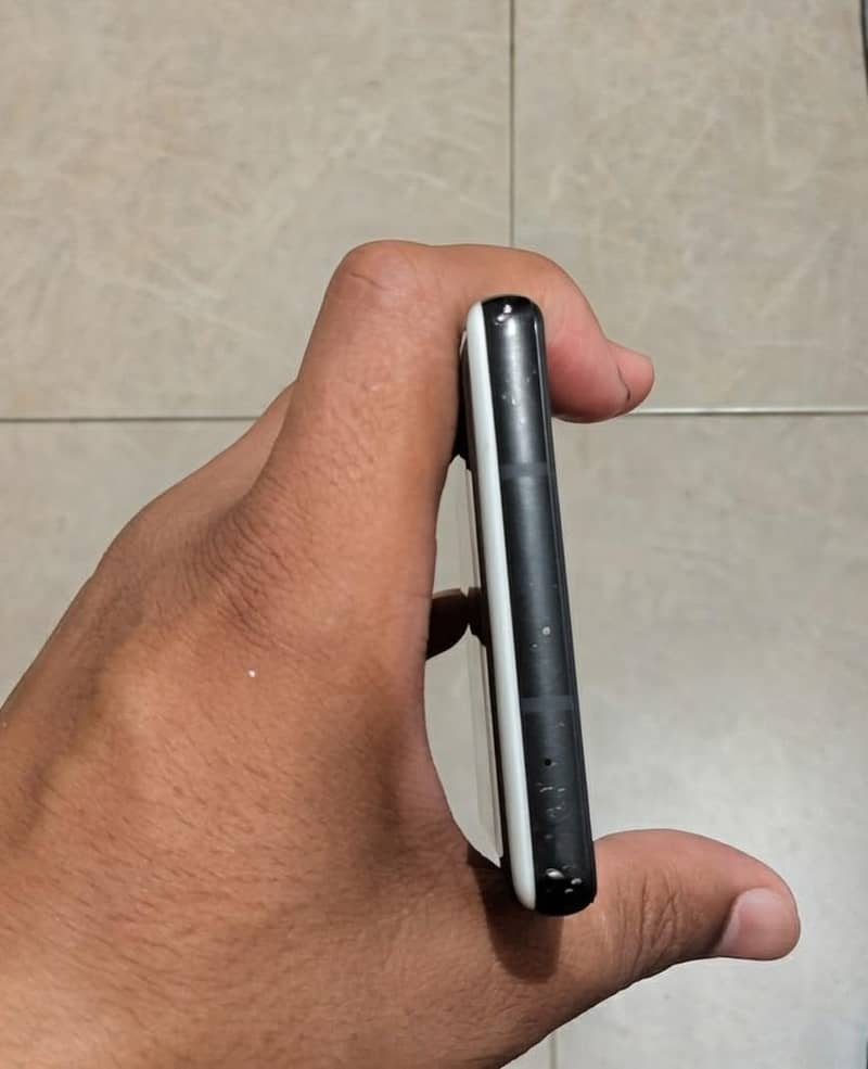 Google Pixel 6a 1