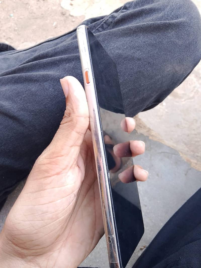 Tecno CAMON 40 2