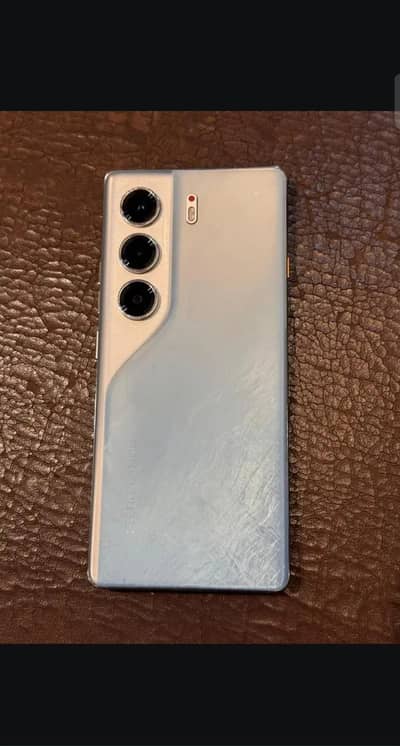Tecno CAMON 40 Pro