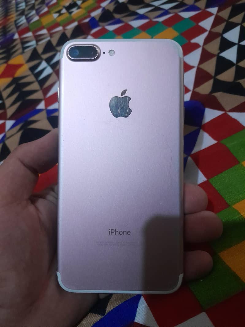 Apple iPhone 7 Plus 0