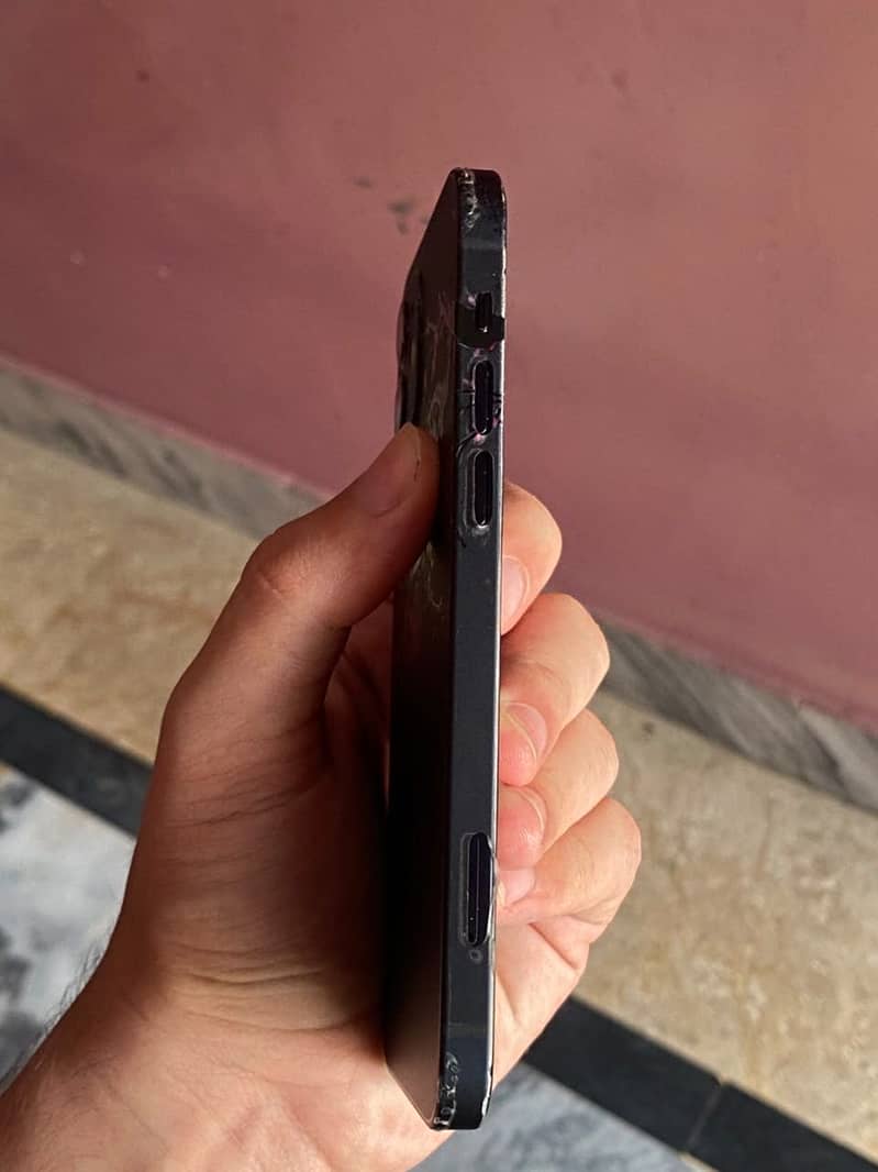 Apple iPhone 12 3