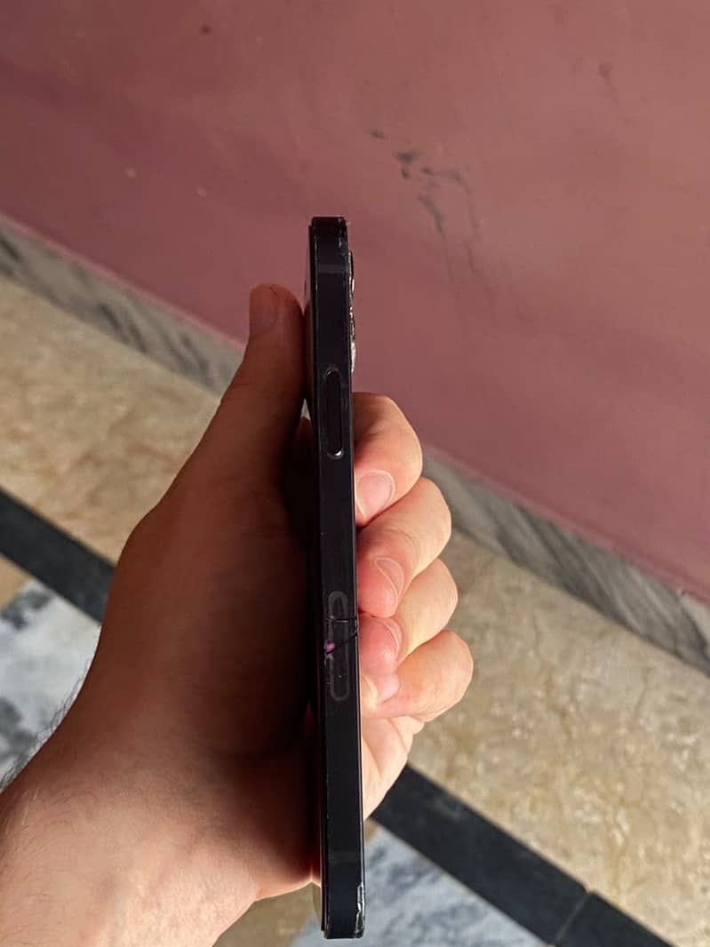 Apple iPhone 12 5