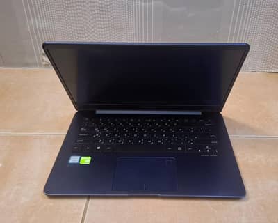 Asus laptop fresh piece and and smoothly with original adapter