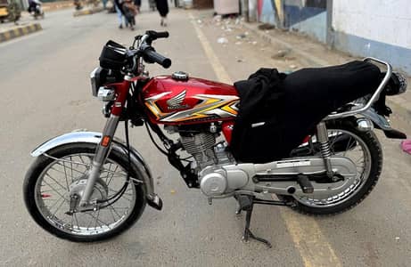 model 2025 new bike hai bhai bahut kam use ke ha