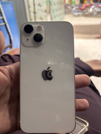 Apple iPhone 13