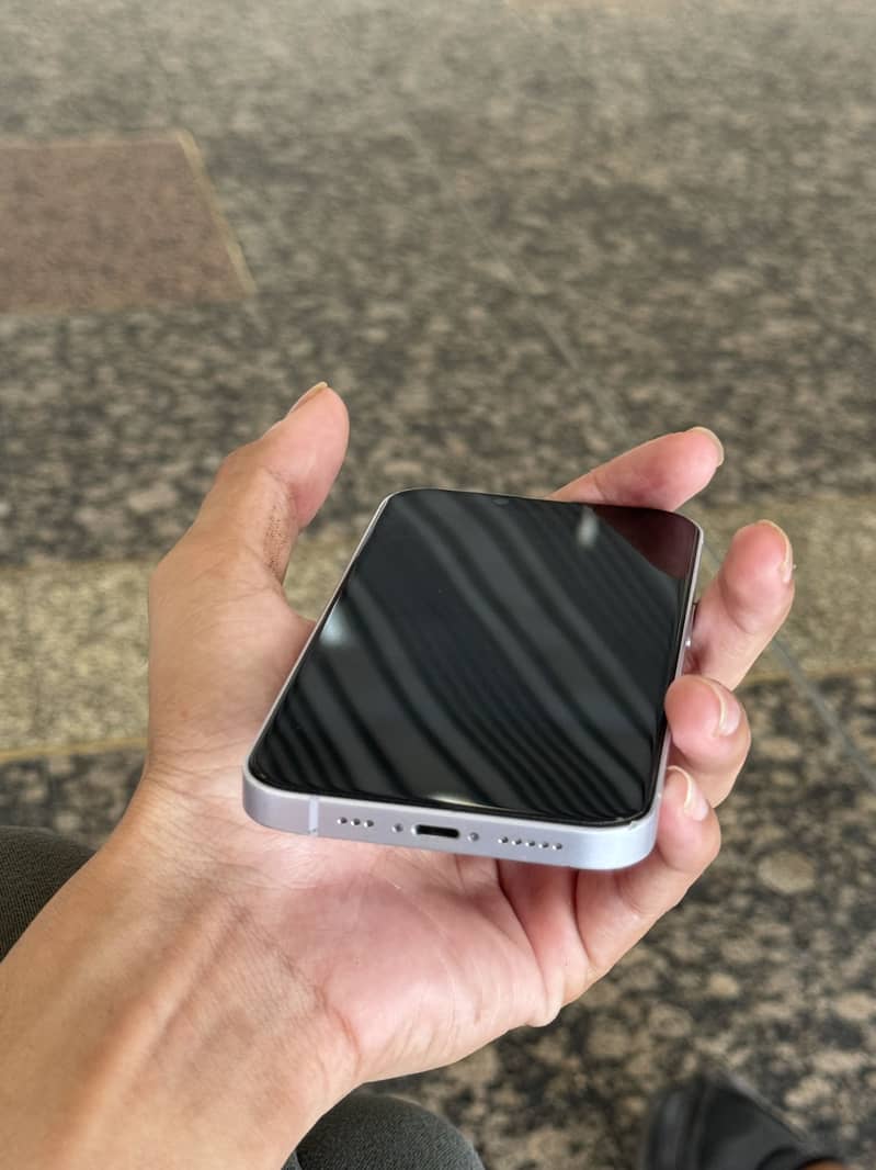Apple iPhone 14 2