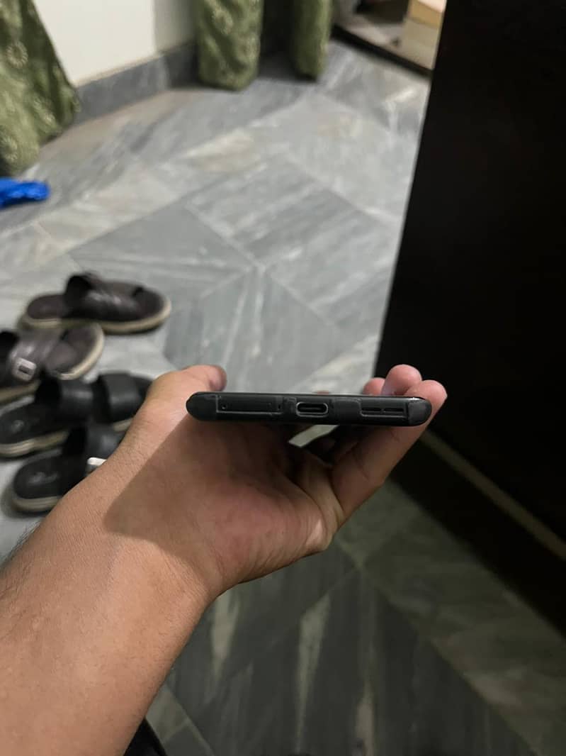 One Plus 10 Pro 4