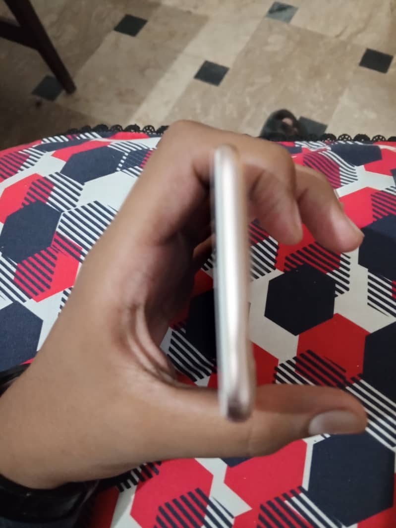 Apple iPhone 8 7