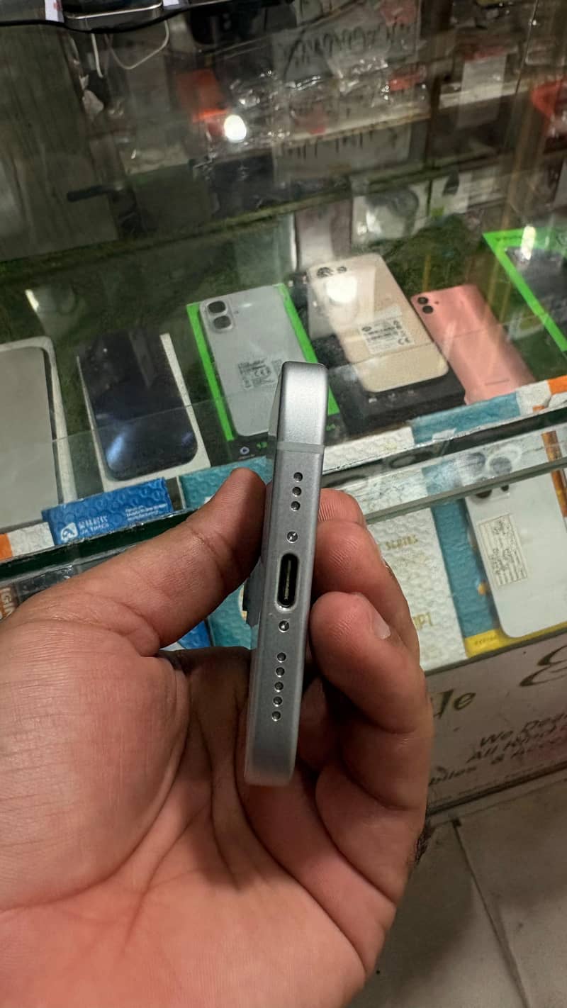 Apple iPhone 15 1