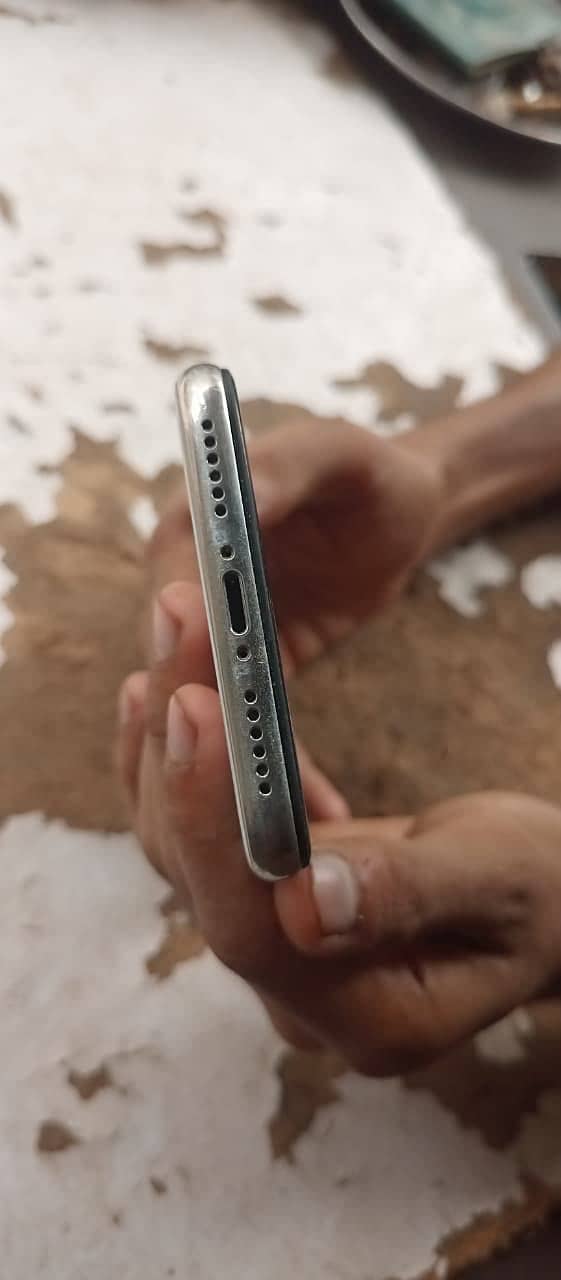 Apple iPhone X 1