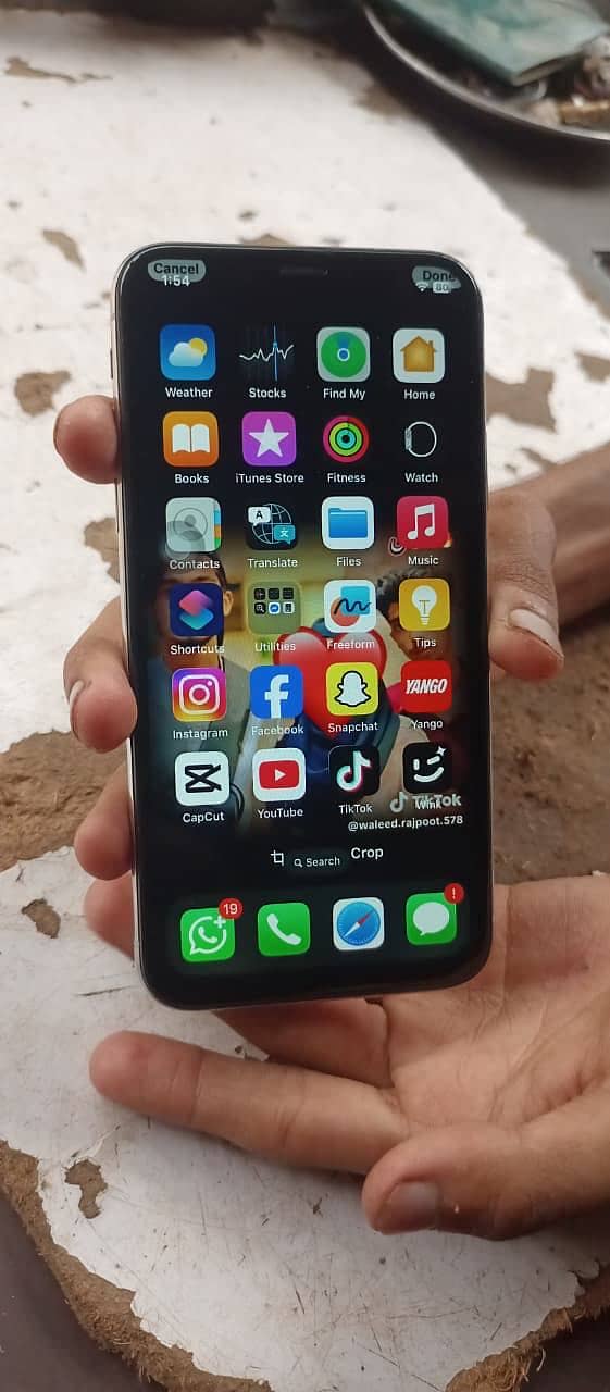 Apple iPhone X 3