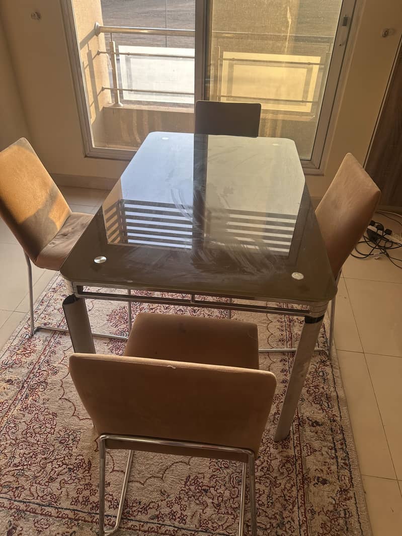 Dinning Table 4