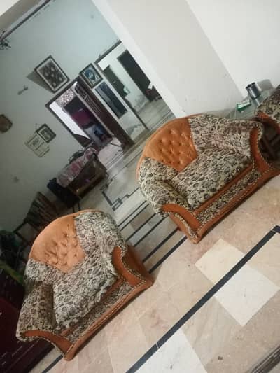7 Seater Sofa Set (3+1+1) | Strong Wooden Frame | Good Condition | Ok