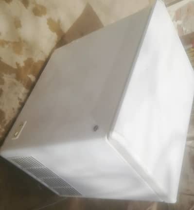 Single door deep freezer . 100% ok. 03055569988