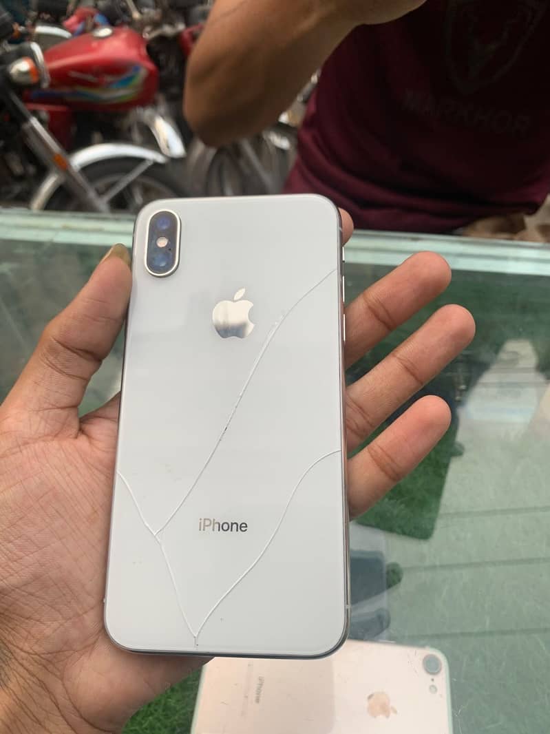 Apple iPhone X 3