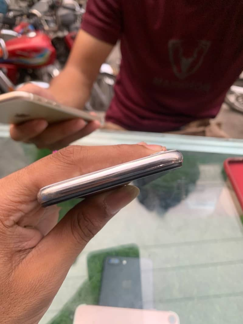 Apple iPhone X 5