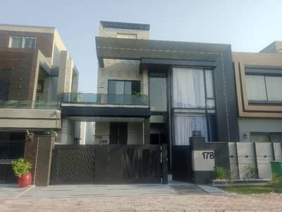 Bahria Town - Nargis Block House Sized 10 Marla For sale