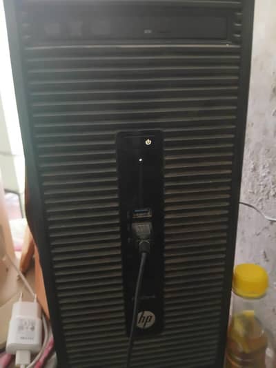 Hp core i5 4gen with 1gb graphics card mouse keyboard and led