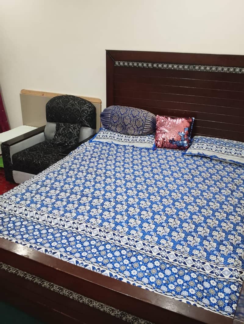 Double bed with metress 1