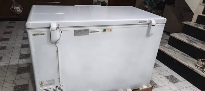 freezer for sale hier like new
