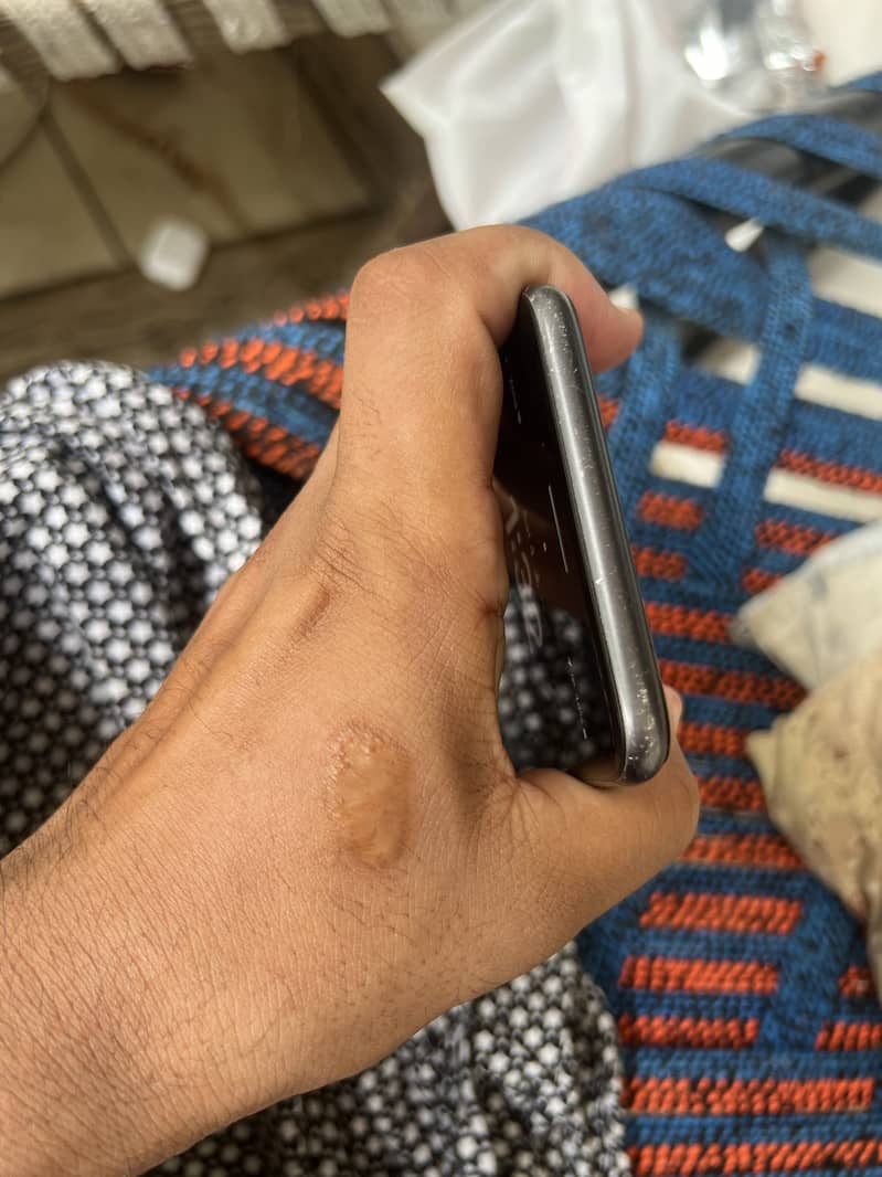 Apple iPhone 8 Plus 3