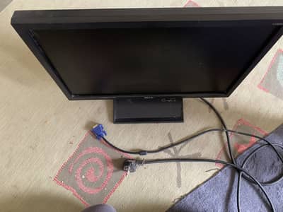 Acer V193W 19” LCD Monitor – 8/10 Condition