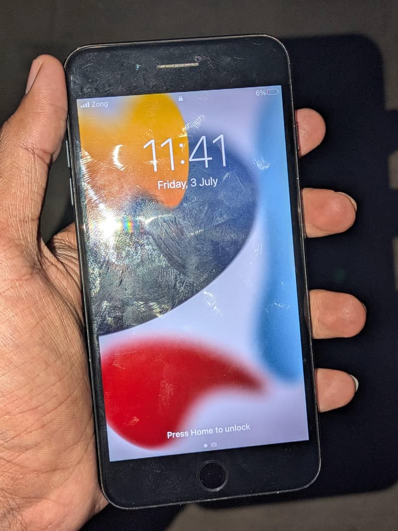 Apple iPhone 7 Plus 1