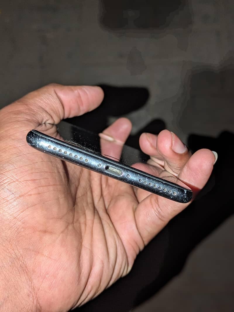 Apple iPhone 7 Plus 3