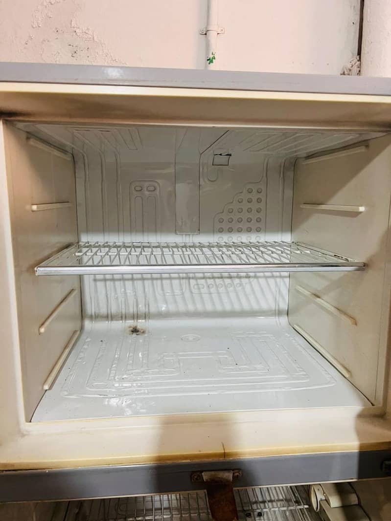 Refrigerator 4