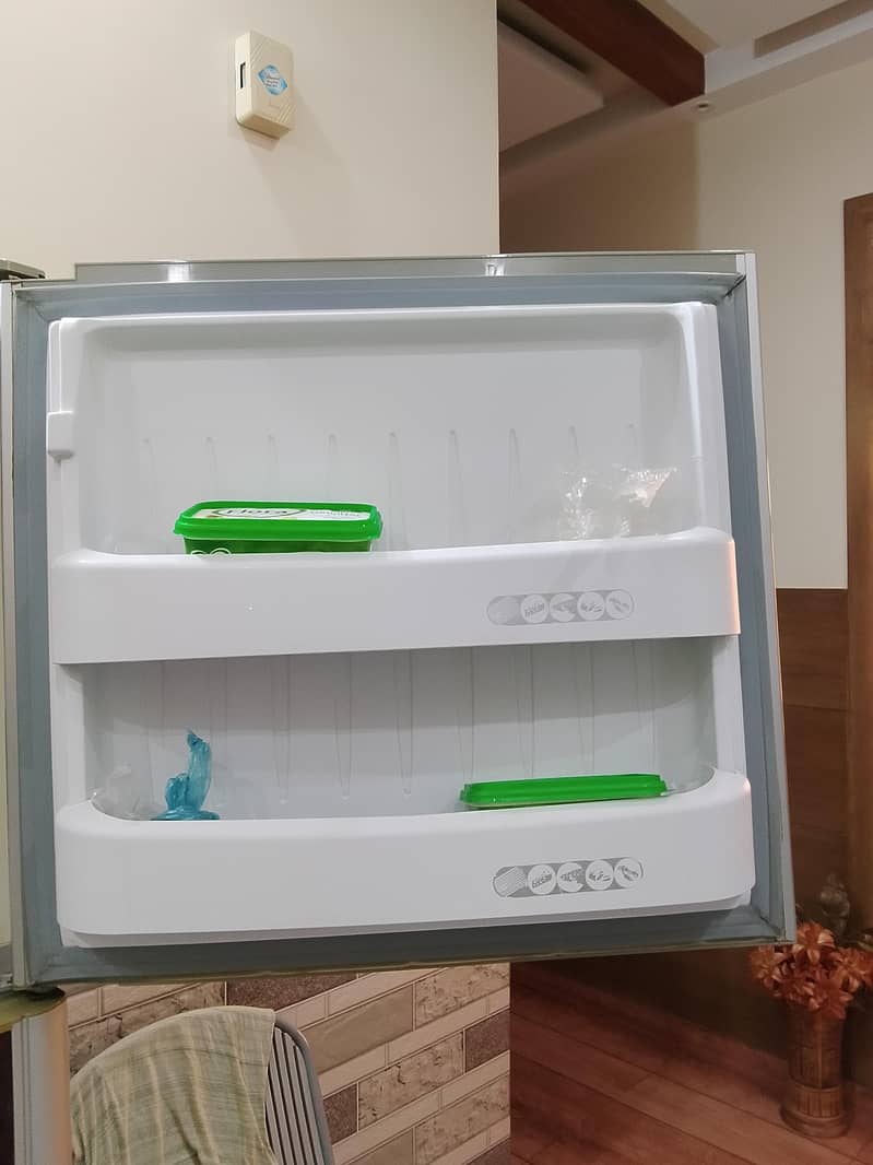 Orient fridge 6