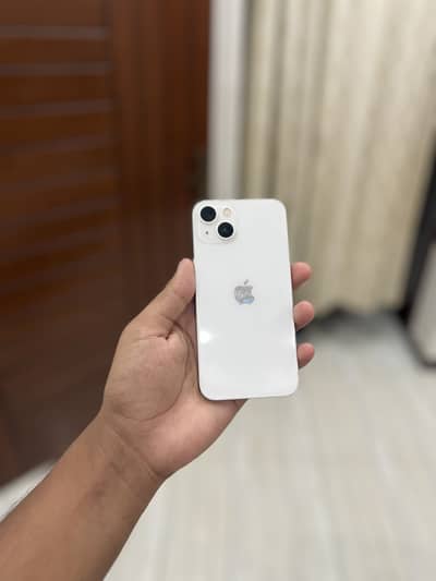 Apple iPhone 13