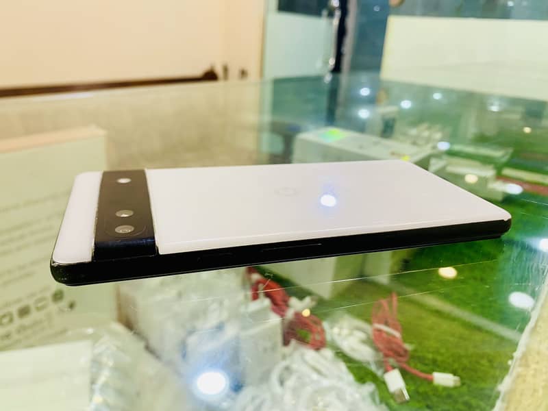 Google Pixel 6a 0