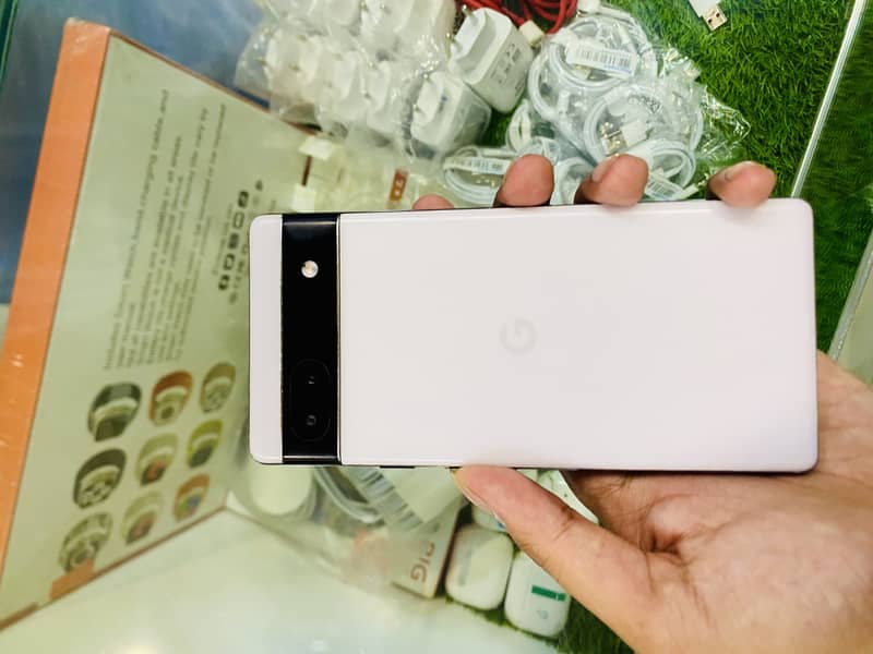 Google Pixel 6a 1