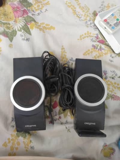 Creative Pair Speaker