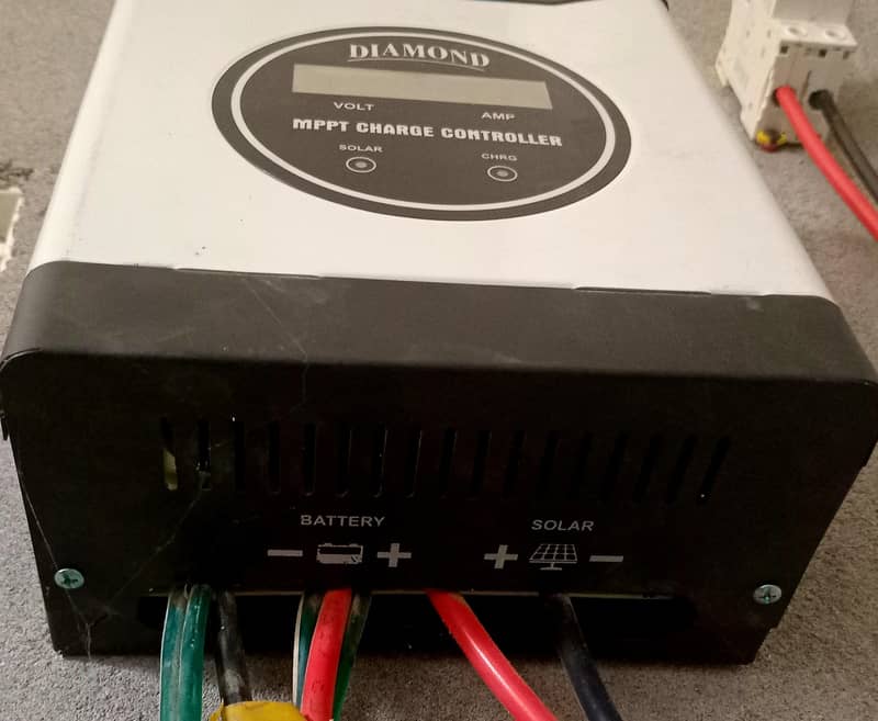 MPPT Charge Controller 6