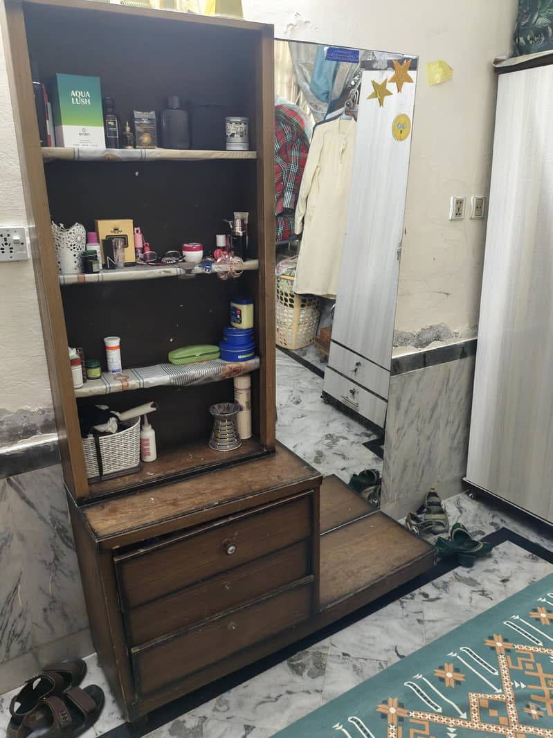 Bed set with side table & dressing table 3